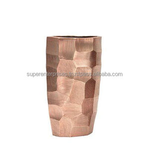 Vase à fleurs décoratif en métal, idéal pour les fleurs artificielles, la décoration intérieure et comme accent d'intérieur élégant - Product Image 5