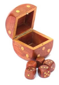 Ensemble sculpté en bois avec boîte de rangement, durable et écoresponsable, multicolore, pour jeux de société et jeux de table - Product Image 5