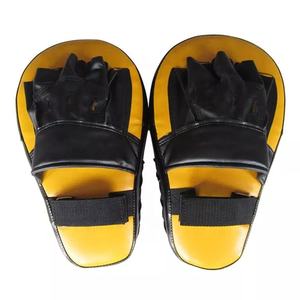Bouclier de coup de pied en cuir haut de gamme pour enfants poitrine incurvée horizontale main saisir côté coup de pied cible boxe Muay équipement d'entraînement - Product Image 1