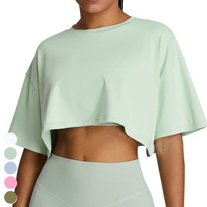 T-shirt court pour femme, tissu en coton doux, respirant et confortable, idéal pour les tenues décontractées, le sport ou les séances de gym. - Product Image 1