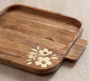 Bandeja de Servir Tradicional de Madera de Acacia con Incrustaciones de Latón |   Asa Ligera Multifuncional para Té, Café, Diwali y Cumpleaños - Product Image 6