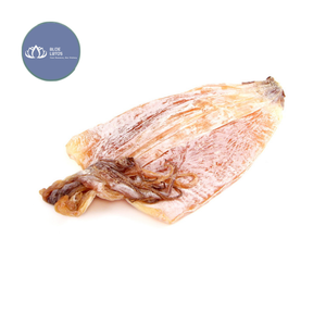 Calamar séché entier avec peau, 20-22 cm, surgelé sous vide, produit phare - Product Image 1