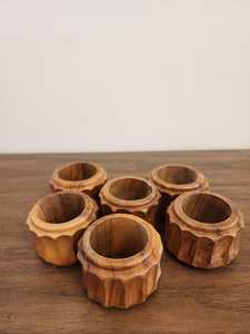 Anillos para Servilletas de Madera Tallados a Mano Estilo Vintage, Decoración de Mesa Moderna de Mediados de Siglo, Diseño Acanalado Estilo Acacia Natural, Comedor Rústico - Product Image 4