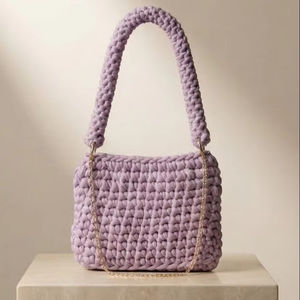 Hermosa Mini Bolsa de Cadena – Bolso Lavanda Trenzado Hecho a Mano con Perlas y Dos Correas, Bolso de Hombro Boho de Cordón de Algodón Tejido - Product Image 1