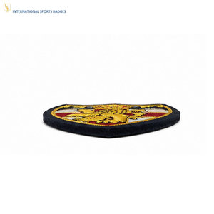 Badges décoratifs personnalisés avec logo, épingle de sûreté, broderie haute densité, tissu écologique de qualité supérieure, vente en gros d'usine, OEM - Product Image 4