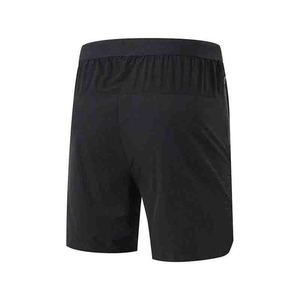 Pantaloncini da uomo leggeri per palestra e corsa, con logo frontale, ad asciugatura rapida, traspiranti, in Spandex/Poliestere, con coulisse in vita e tasca con cerniera - Product Image 6