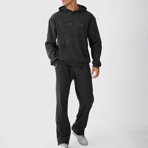 Ensemble deux pièces homme : Hoodie court coupe ajustée unie épaisse avec logo personnalisé et pantalon de jogging évasé style stacked - Product Image 2