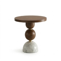 Table d'appoint ronde en bois avec base en forme de vase pour l'ameublement de la maison