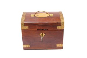 Boîte à trésors en bois Star Craft avec poignée en laiton et serrure en forme de cœur, design antique - Product Image 6