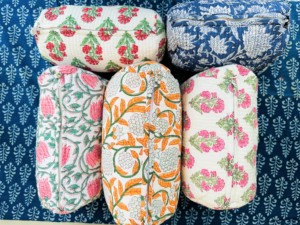 Vintage Toiletry Bag Floral Print Quilted Cotton Cosmetic Toiletry Bag <b>Medium</b> Size Multi-Function Travel Toiletry <b>Case</b> - Product Image 3