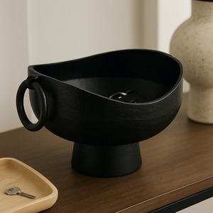 Bol minimaliste en métal noir avec anse en anneau, plat de service décoratif fait main, 16x13x9 pouces - Product Image 4