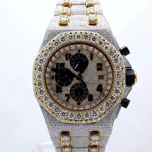Montre automatique de haute qualité avec cadran en diamant et fond transparent pour collectionneurs, disponible à la vente - Product Image 1