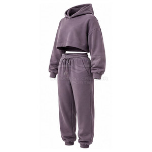 Ensemble de sweats à capuche courts avec haut et bas assortis, tissu doux, coupe confortable et style simple pour femmes - Product Image 2