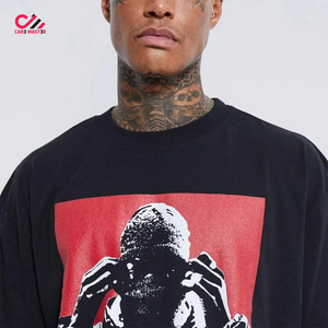 T-shirt noir surdimensionné pour homme avec impression photo rouge, style streetwear, col rond, manches courtes, 100% coton, logo imprimé CARE MASTER - Product Image 1