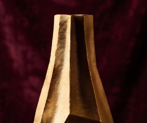 Jarrón Metálico Dorado Contemporáneo, Diseño Poligonal Angular Único, Florero Alto para Decoración de Interiores de Sala de Estar, Pedido al por Mayor - Product Image 3