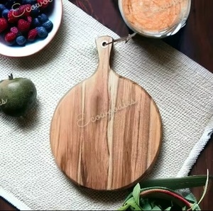 Tabla de servir redonda clásica de bambú antideslizante y sostenible con asa para exhibir frutas y pasteles, tabla de cortar, bandeja para pizza - Product Image 4