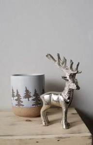 Figura de Ciervo Negro con Astas Doradas, Centro de Mesa Navideño de Lujo para Decoración de Mesa Festiva - Product Image 3