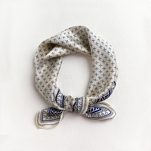 Bandanas multifonctions magiques personnalisées pas chères 65*65cm, petit foulard carré à nouer autour du cou, 100% polyester, motif floral, pour usage extérieur - Product Image 3