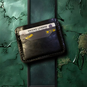 Portefeuille en cuir véritable fait main avec surpiqûres, texture exotique, plusieurs emplacements pour cartes, compartiments pour billets, style urbain - Product Image 2