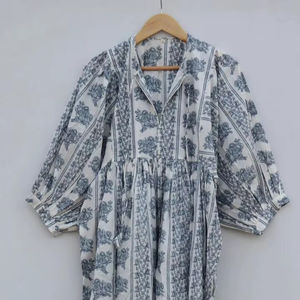 Vestido midi de gasa de algodón con estampado artesanal |   Estilo Boho con Cuello Profundo - Product Image 1