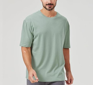 T-shirt oversize tendance pour homme, coupe ample et carrée, en coton épais 100% personnalisable, également disponible pour femme - Product Image 2