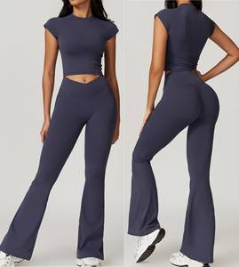 Ensemble de yoga et de fitness pour femmes, respirant et léger, de haute qualité, avec débardeur de sport et leggings très extensibles pour la salle de sport et le yoga au quotidien - Product Image 3