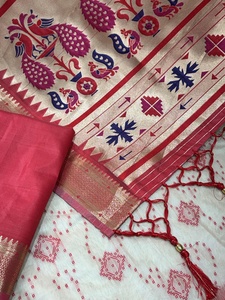 Sari de algodón jacquard Bandhej con patrones de hilo Zari y Minakari, diseño tradicional de Pallu para fiestas. - Product Image 5