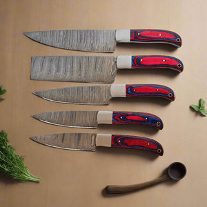 Ensemble de couteaux de chef en acier Damas avec manche élégant et surface à motifs pour usage professionnel en restaurant - Product Image 4