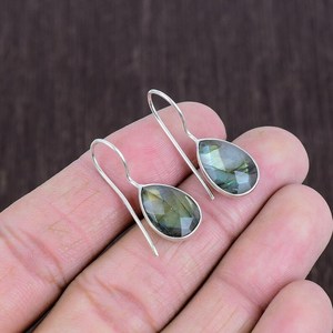 Pendientes de pera de labradorita facetada, pendientes colgantes de plata de ley, joyería artesanal de piedras preciosas estilo boho, regalo único para mujeres - Product Image 5