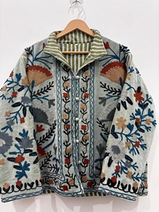เสื้อแจ็คเก็ตครอปปักลายซูซานีคุณภาพสูง แบบสองด้านใส่ได้ ลายดอกไม้ สไตล์ฮิปปี้ สำหรับผู้หญิง ฤดูหนาว อุ่นสบาย สไตล์โบฮีเมียน ขายส่ง - Product Image 1