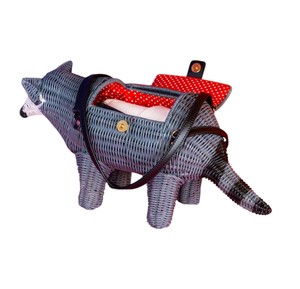 Panier de rangement artisanal en rotin en forme d'animal, organisateur en osier, boîte à jouets décorative, en fibre végétale durable - Product Image 3