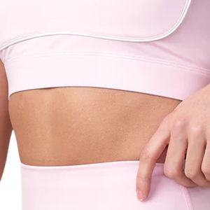 Sujetador deportivo rosa claro con espalda cruzada para mujer, soporte medio, elástico, para fitness, gimnasio, entrenamiento, ropa deportiva - Product Image 3