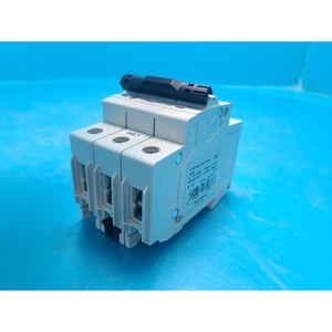 Contrôleur de débit massique Celerity IFC-125C IFC-125C C4F6-q 50SCCM d'occasion – Pièces d'équipement semi-conducteur d'époque - Product Image 2