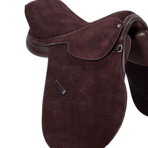 Selle de polo classique fabriquée en cuir résistant et dotée d'un design d'assise équilibré pour la stabilité et le confort du cavalier, et pour les activités sportives sur le terrain. - Product Image 3