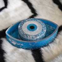 Sous-verre rond personnalisé en résine bleue et blanche, motif œil porte-bonheur, bord doré, fait main, luxe, style glamour, antidérapant, UO