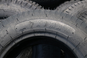 Neumático para Camión Ligero K701A, Tipo Tubo, Alta Capacidad de Carga, Neumático Diagonal Resistente para Uso Comercial - Product Image 3