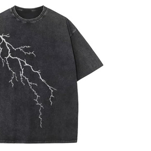 Camiseta de Manga Corta con Cuello Redondo, 100% Algodón, Negra, Estilo Vintage, Lavada al Ácido, Efecto Desteñido por el Sol, Estampado con Transferencia Térmica, Corte Regular, Antiarrugas - Product Image 3