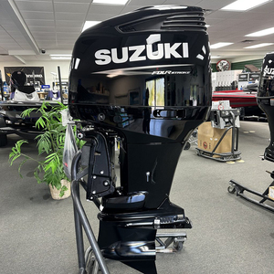 Nuevo Suzuki DF300APX de 4 tiempos con eje de 25 pulgadas - Product Image 3
