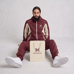 Conjunto Deportivo INTENTO para Hombre, Color Borgoña, 100% Nailon, Chaqueta con Capucha y Pantalones, 2 en 1, Estilo Deportivo para Primavera - Product Image 5