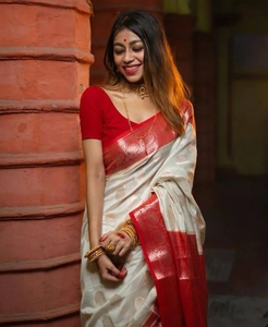 ผ้าไหมอินเดียผสมผสานลายทอแบบบาเนราสี ซารี - Product Image 1