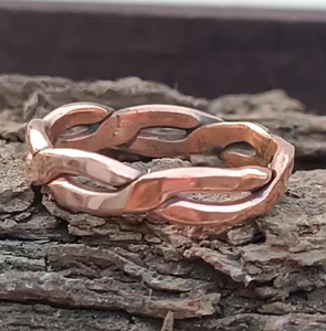 Bague magnétique en cuivre pur forgé à la main, motif double corde tressée, bijou de soulagement de la santé, vente en gros de qualité supérieure - Product Image 6