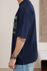 Camiseta Oversize de Cuello Alto para Hombre, de Poliéster de Sarga Pesada Lisa de 120g, con Logotipo Personalizado, de Primera Calidad - Product Image 3