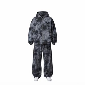 Conjunto de Sudadera con Capucha y Pantalones Anchos con Cremallera para Hombre, Color Gris Carbón y Negro, con Paneles Tachonados, Estilo Urbano, Chándal Personalizado OEM ODM - Product Image 3