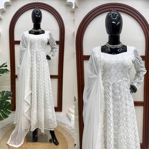TENNECY - Conjunto de Pent y Dupatta de Gorgette con un Hermoso Diseño Moderno, Reversible, de Secado Rápido, Sin Arrugas, para Todas las Temporadas, Fiestas y Diwali - Product Image 2