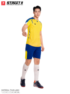 ชุดเสื้อฟุตบอลพรีเมียม Just Play Street II สีสันปรับแต่งได้ ผลิตจากโพลีเอสเตอร์ 100% แห้งเร็ว ระบายอากาศได้ดี น้ำหนักเบา สำหรับผู้ใหญ่ แบบขาสั้น - Product Image 3