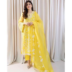 DESIGNER GEORGETTE BRODERIE TRAVAIL NAYRA CUT KURTI BAS AVEC DUPATTA JAUNE - Product Image 1