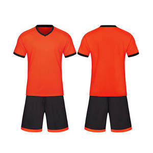 Ensemble d'uniformes de football pour hommes adultes, style actuel, logo sur le devant, respirant, anti-UV, séchage rapide, sublimé, 100% polyester, personnalisable pour l'équipe - Product Image 3