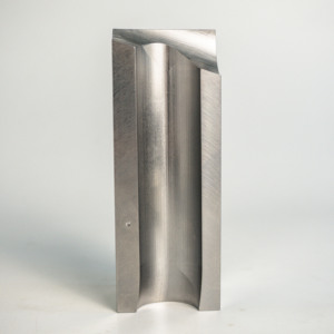 AMT VINA Bloque de Sujeción de Acero Inoxidable con Ranura Semicircular Personalizada, Mecanizado CNC de Alta Precisión, Solución de Fresado, Fábrica con Certificación ISO9001, OEM - Product Image 1