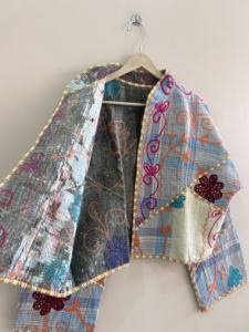 Veste courte pour femme, style bohème, en tissu kantha brodé à la main, style indien. - Product Image 5
