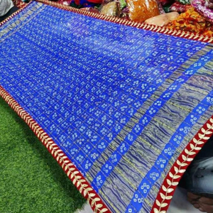 Elegante Mini Chex Dupatta con Encaje en el Borde y Dupatta Bandhej Hecho a Mano - Product Image 1